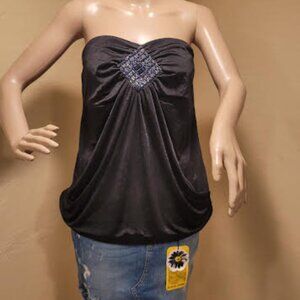 NWT Studio Y (Maurices) Sleeveless silky flowy women's top - Size: Large